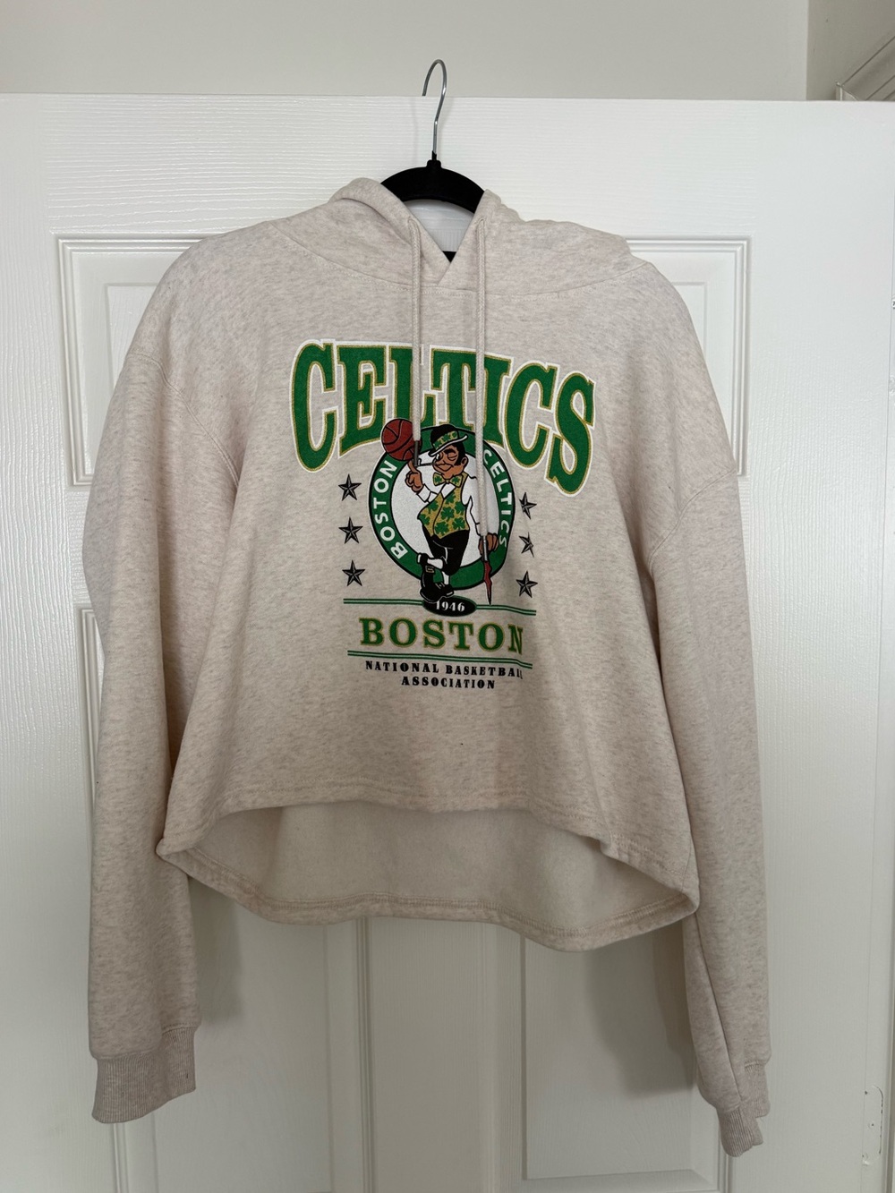 NWOT Women’s Cropped Celtics Hoodie Sweatshirt - Beige